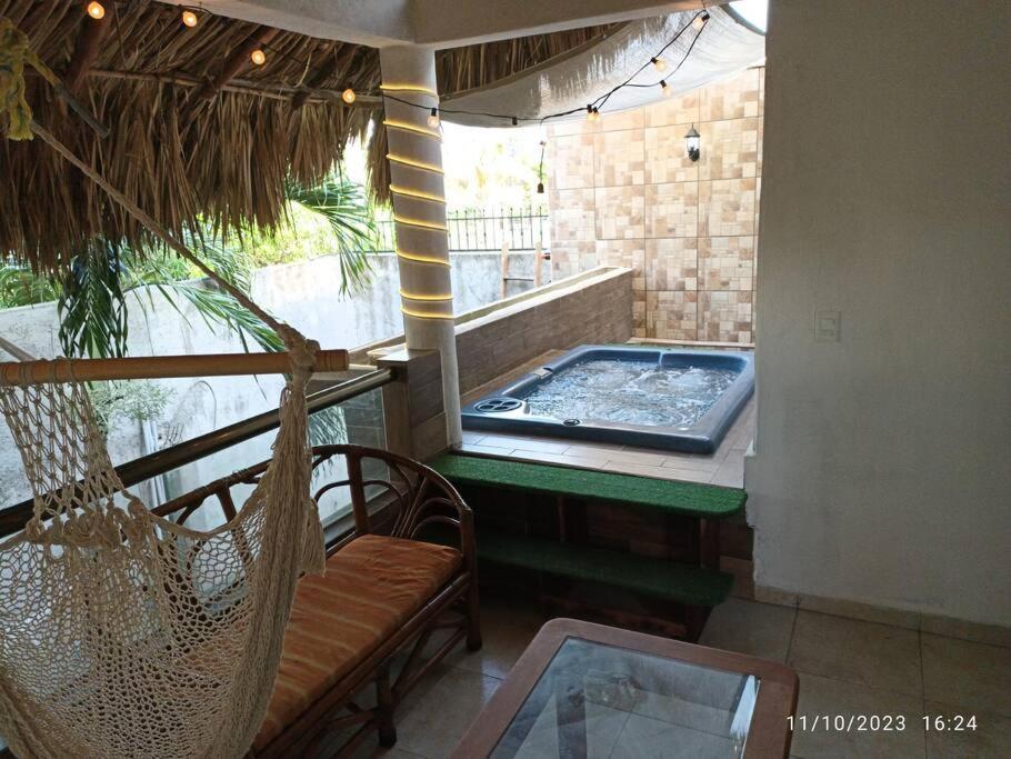 Gran Ubicacion Terraza Privada Jacuzzi Apartment โกซูเมล ภายนอก รูปภาพ